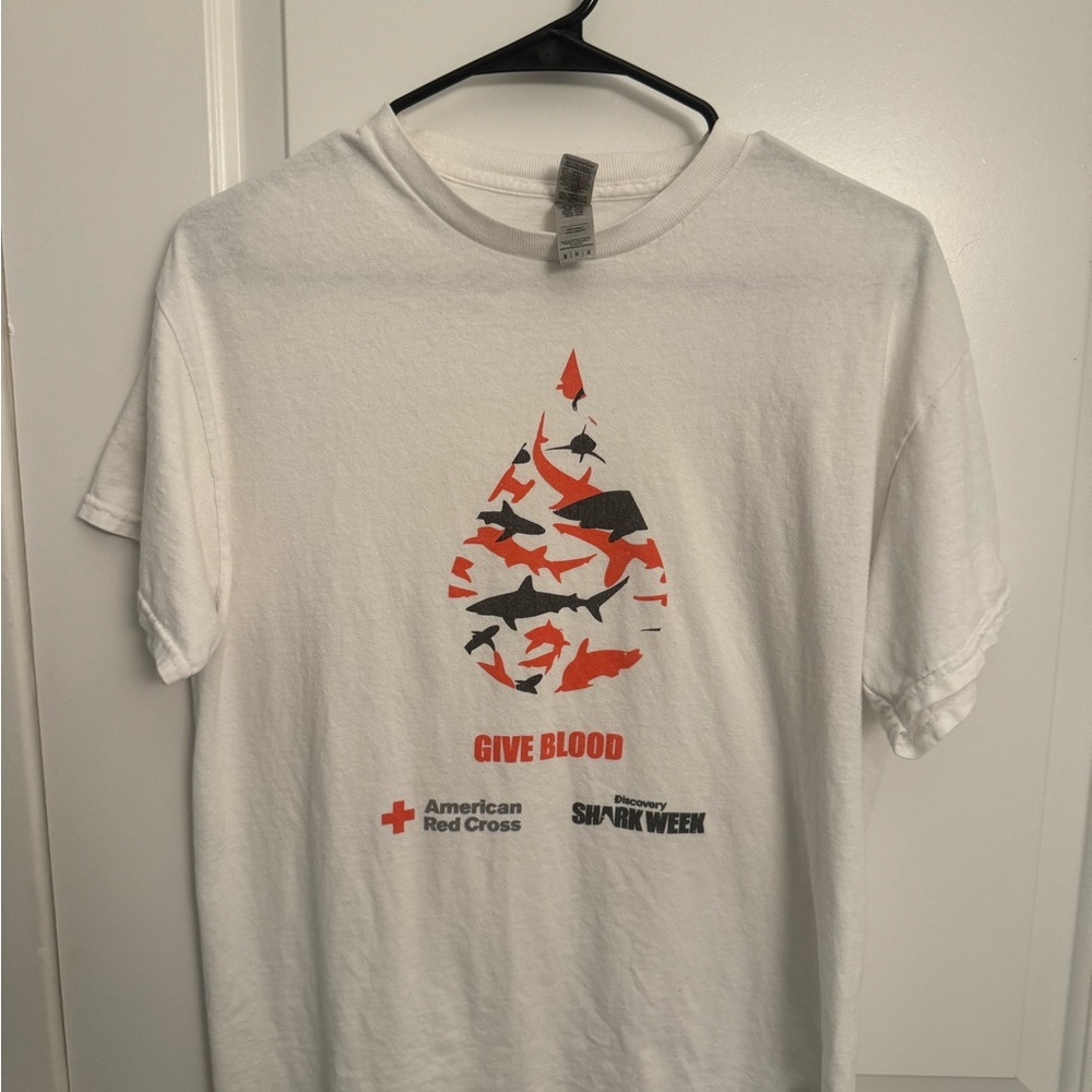 Gildan Red and White Short Sleeve Tee